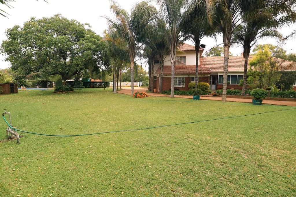 Hillside Manor Hotel Bulawayo Luaran gambar