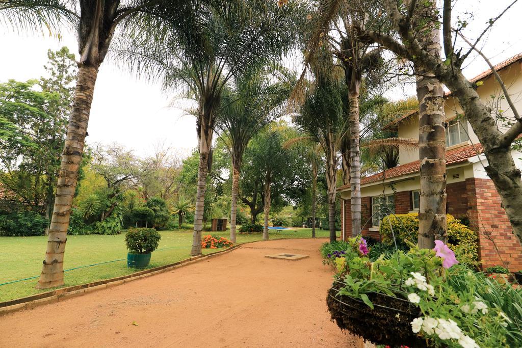 Hillside Manor Hotel Bulawayo Luaran gambar