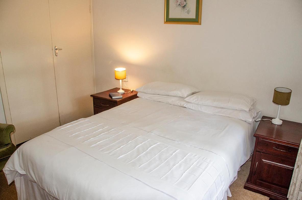 Hillside Manor Hotel Bulawayo Luaran gambar