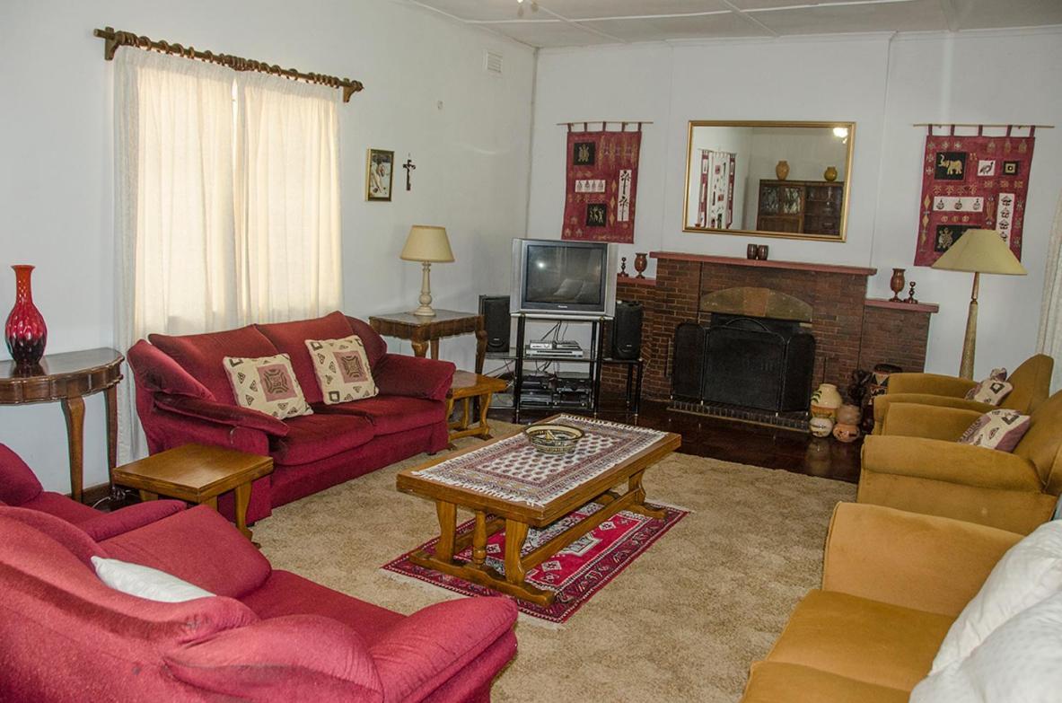 Hillside Manor Hotel Bulawayo Luaran gambar