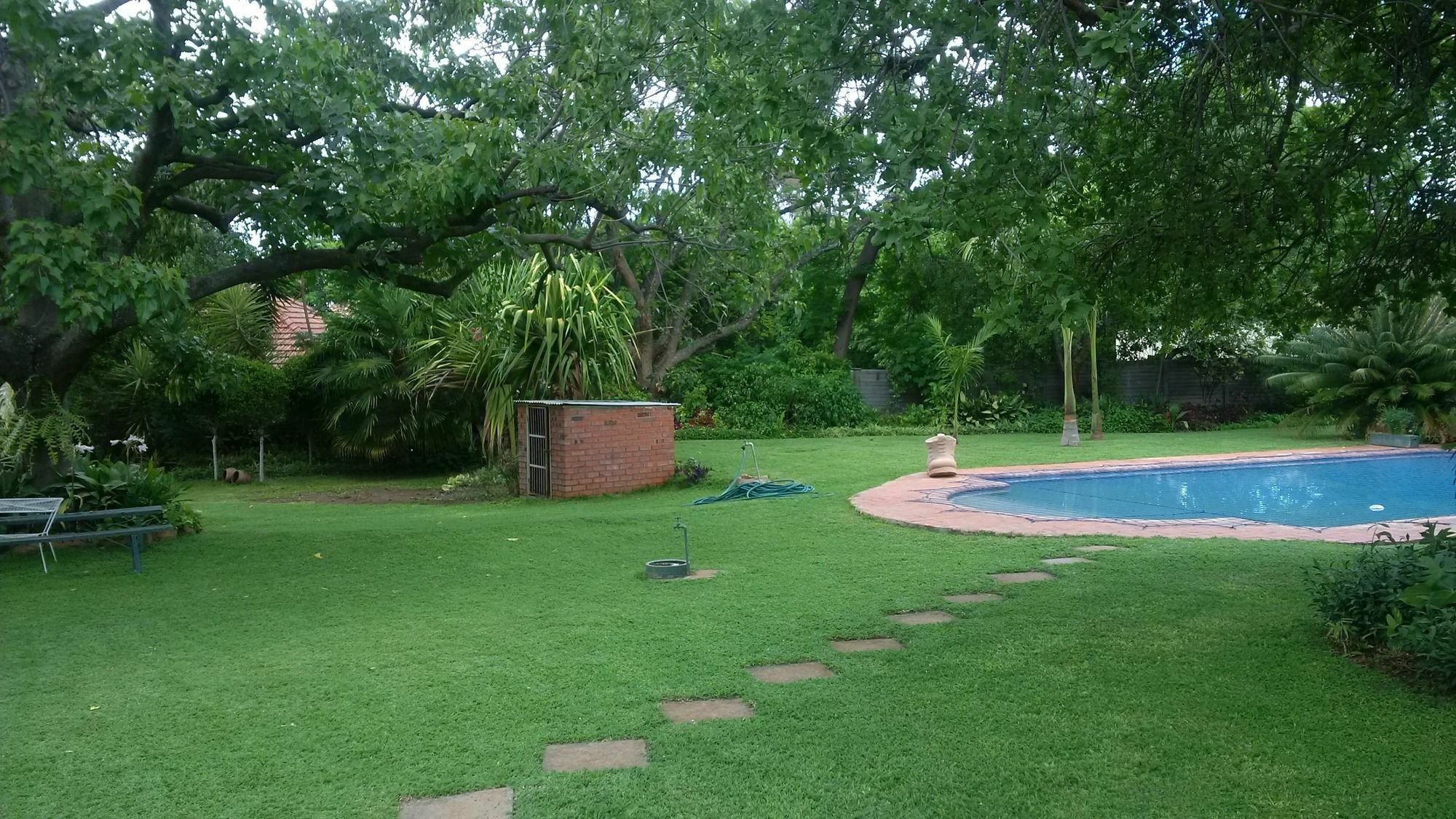 Hillside Manor Hotel Bulawayo Luaran gambar